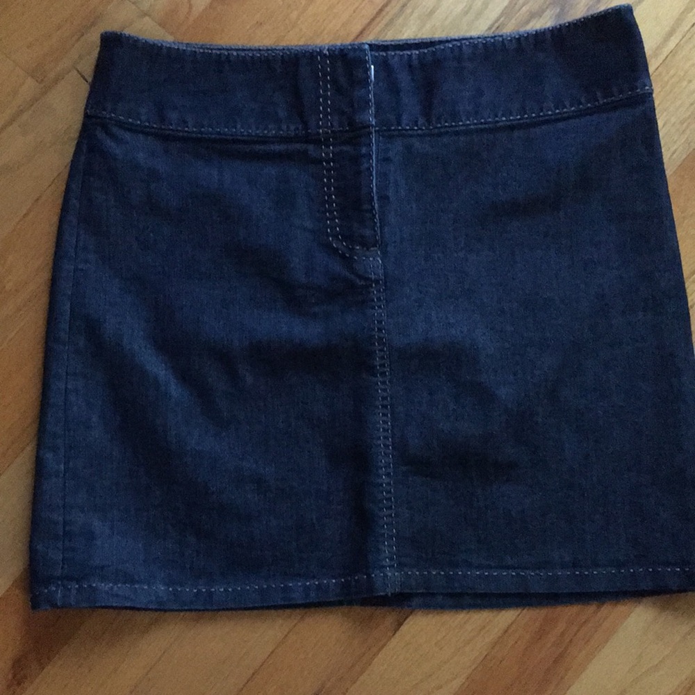 Kenneth Cole Reaction mini skirt